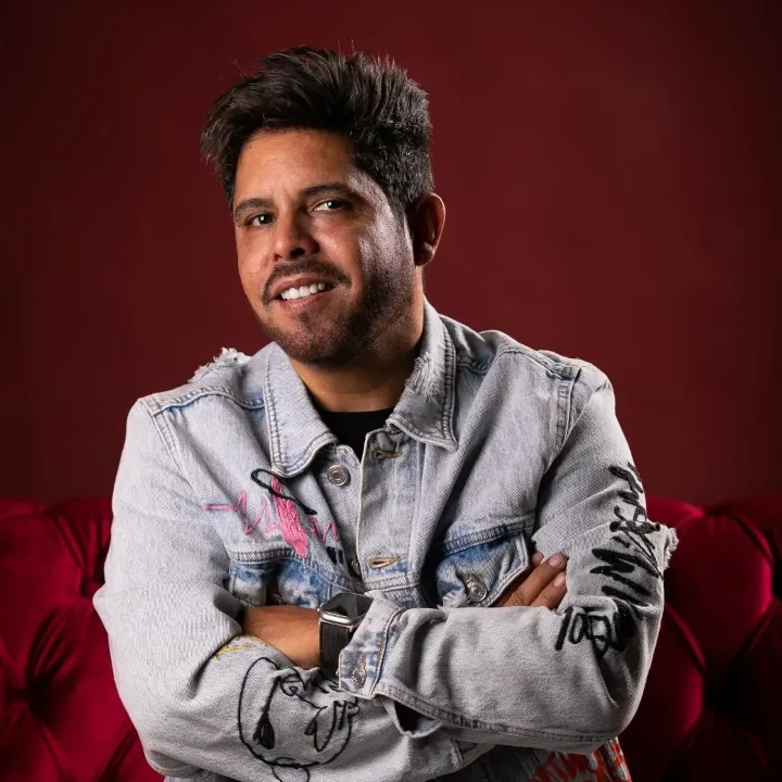 Imagen de perfil de Porfi Baloa 